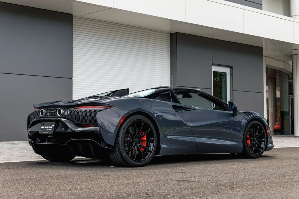 2026 McLaren Artura - Image 9 of 27