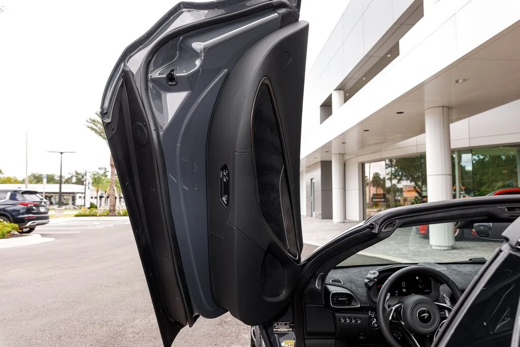 2026 McLaren Artura - Image 21 of 27