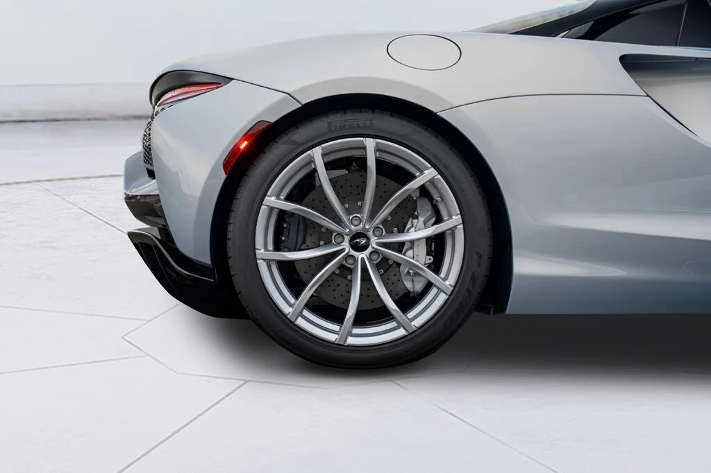 2026 McLaren Artura - Image 26 of 31