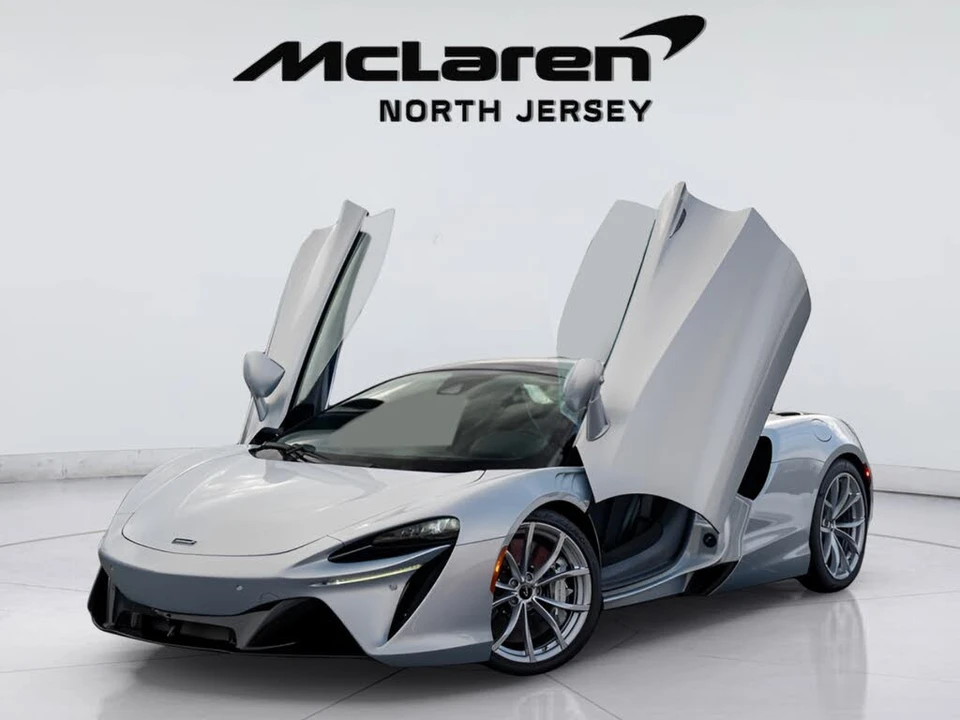 2026 McLaren Artura - Image 4 of 31