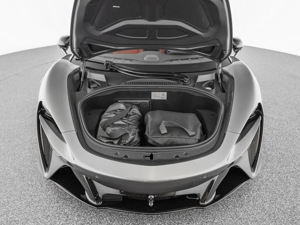 2026 McLaren Artura - Image 27 of 31