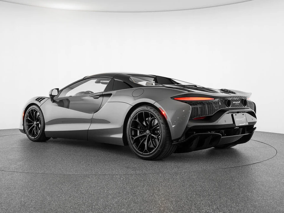 2026 McLaren Artura - Image 3 of 31