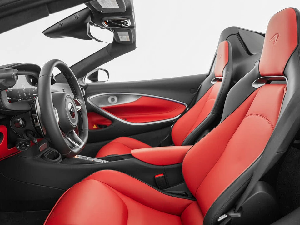 2026 McLaren Artura - Image 11 of 31
