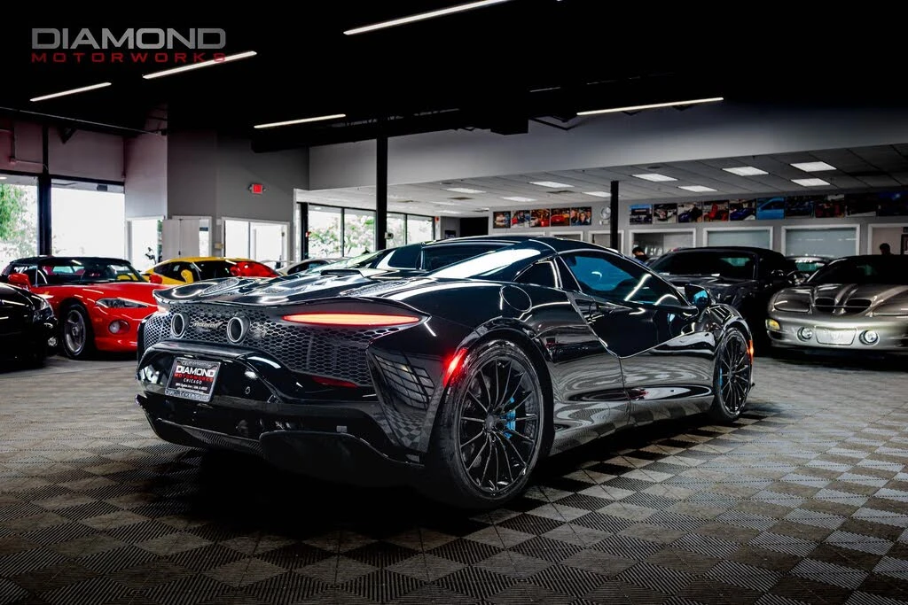 2026 McLaren Artura - Image 23 of 31