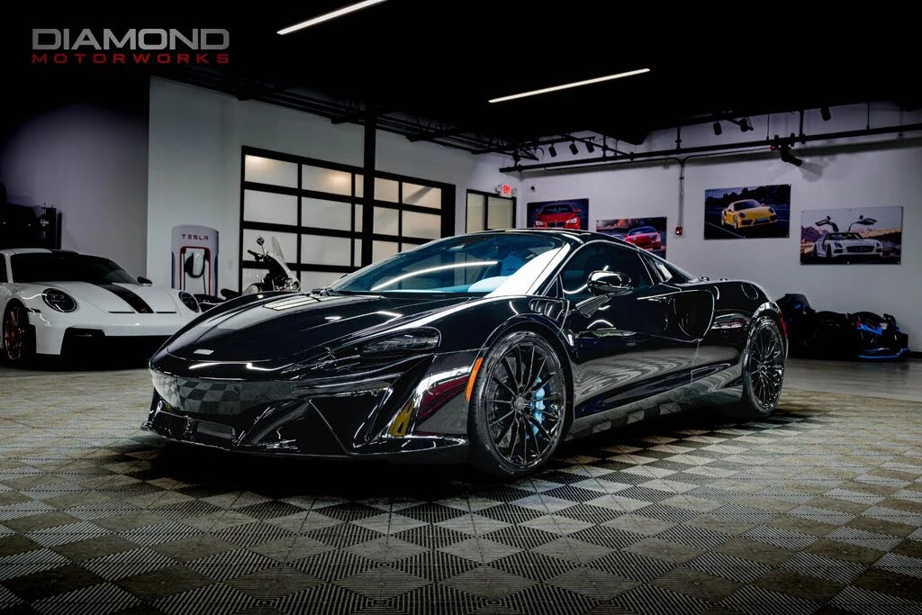 2026 McLaren Artura - Image 11 of 31