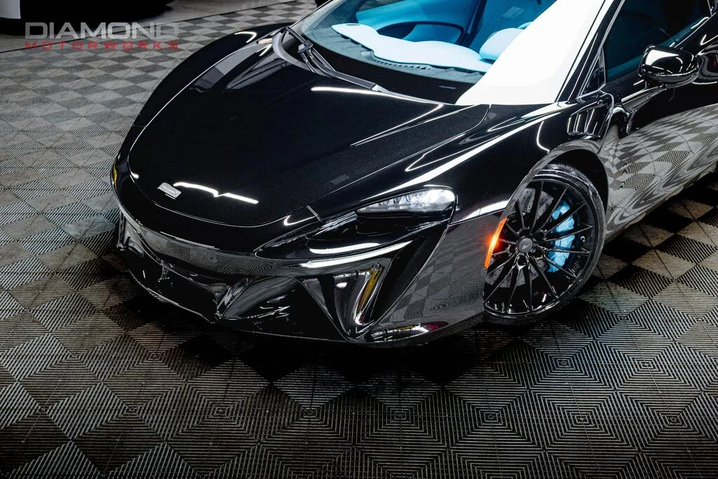 2026 McLaren Artura - Image 7 of 31