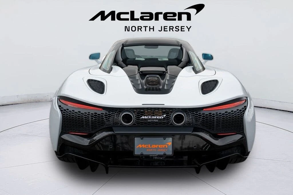 2026 McLaren Artura - Image 31 of 31