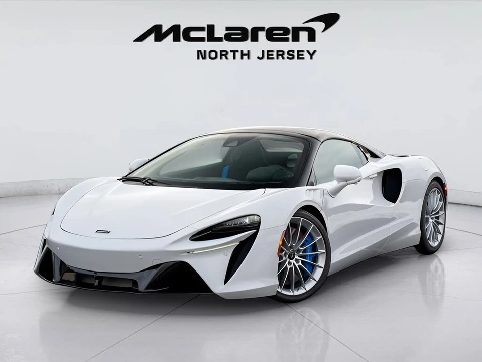 2026 McLaren Artura - Image 2 of 31