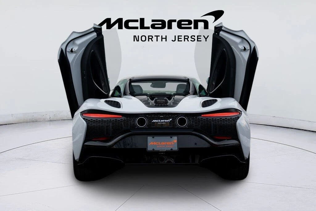 2026 McLaren Artura - Image 13 of 31