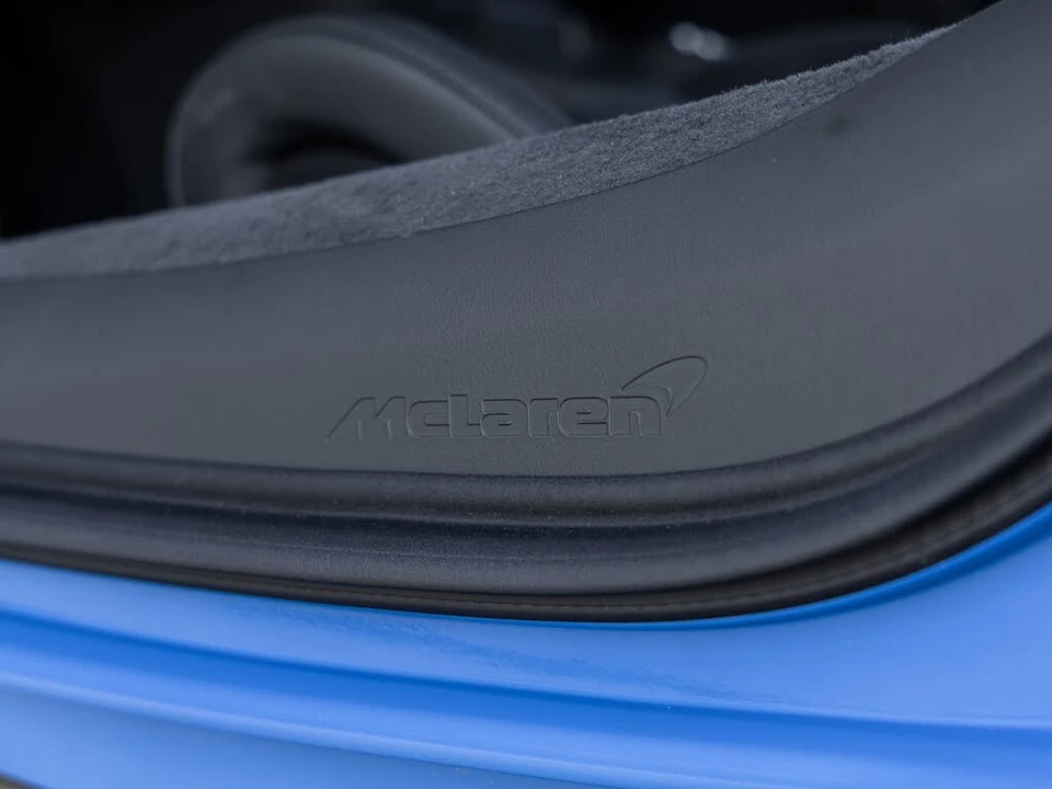 2026 McLaren Artura - Image 29 of 31