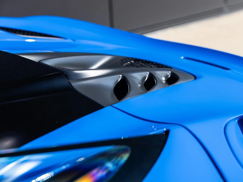 2026 McLaren Artura - Image 20 of 31