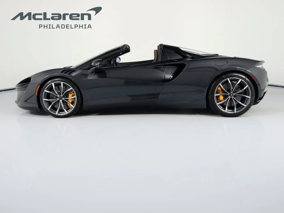 2026 McLaren Artura - Image 9 of 31