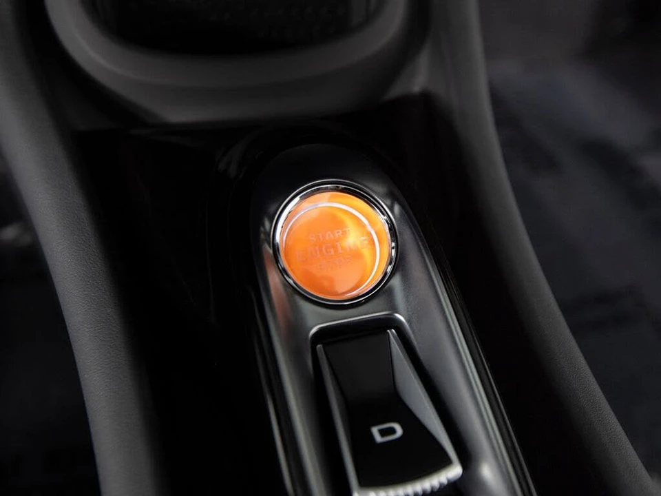 2026 McLaren Artura - Image 25 of 31