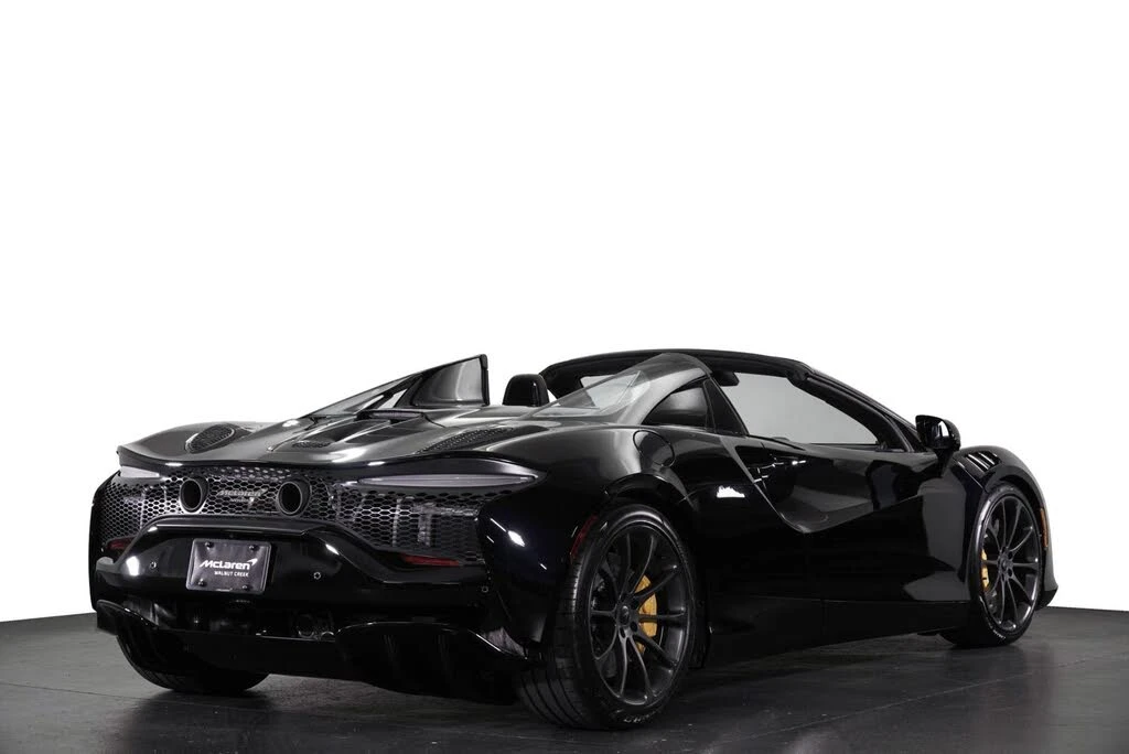 2026 McLaren Artura - Image 31 of 31