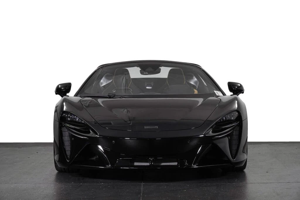 2026 McLaren Artura - Image 7 of 31