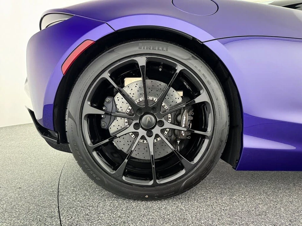 2026 McLaren Artura - Image 30 of 31