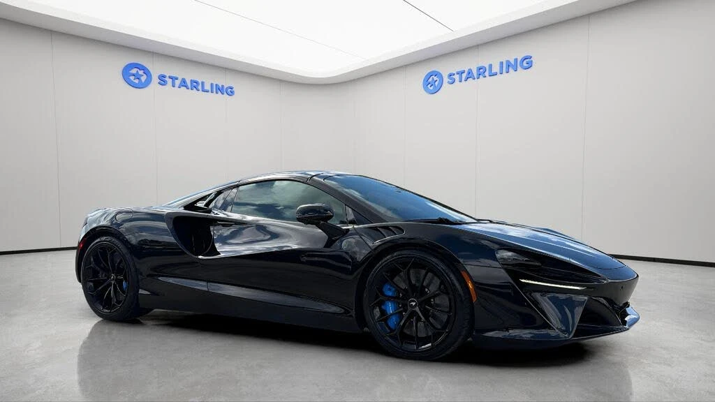 2026 McLaren Artura - Image 13 of 31