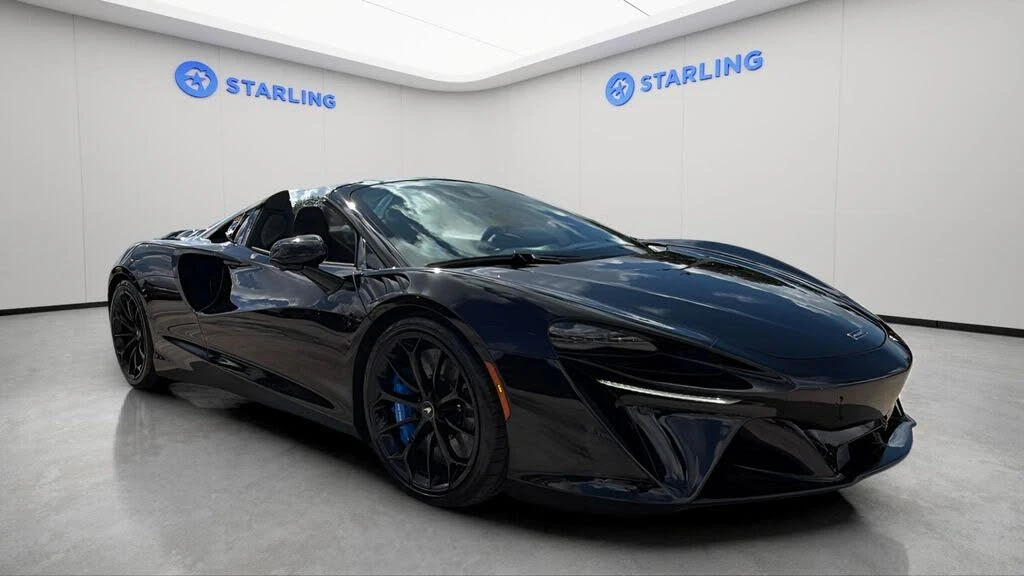 2026 McLaren Artura - Image 29 of 31