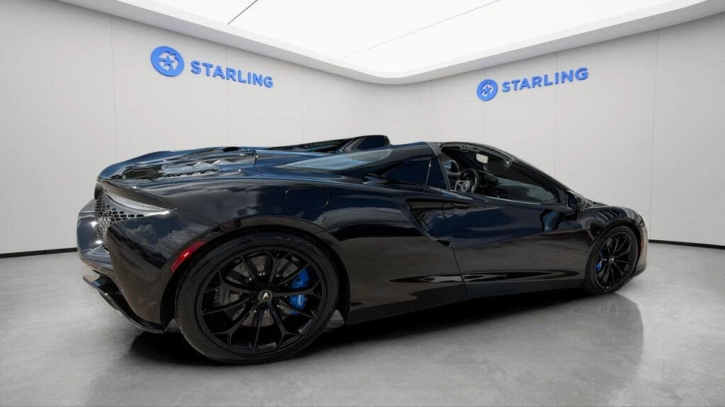 2026 McLaren Artura - Image 28 of 31