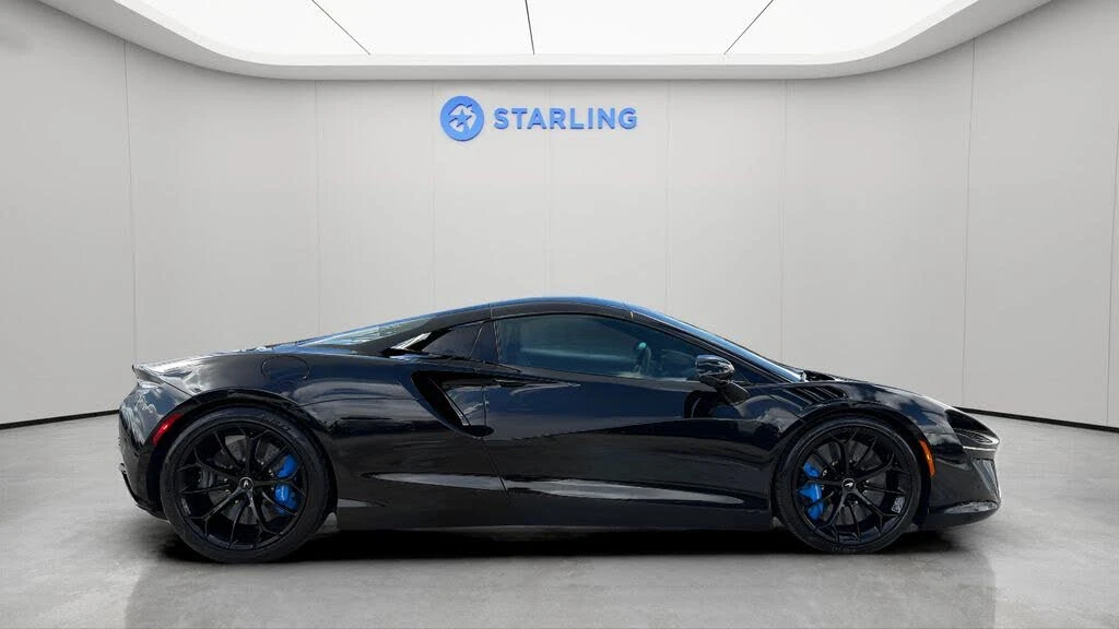 2026 McLaren Artura - Image 11 of 31