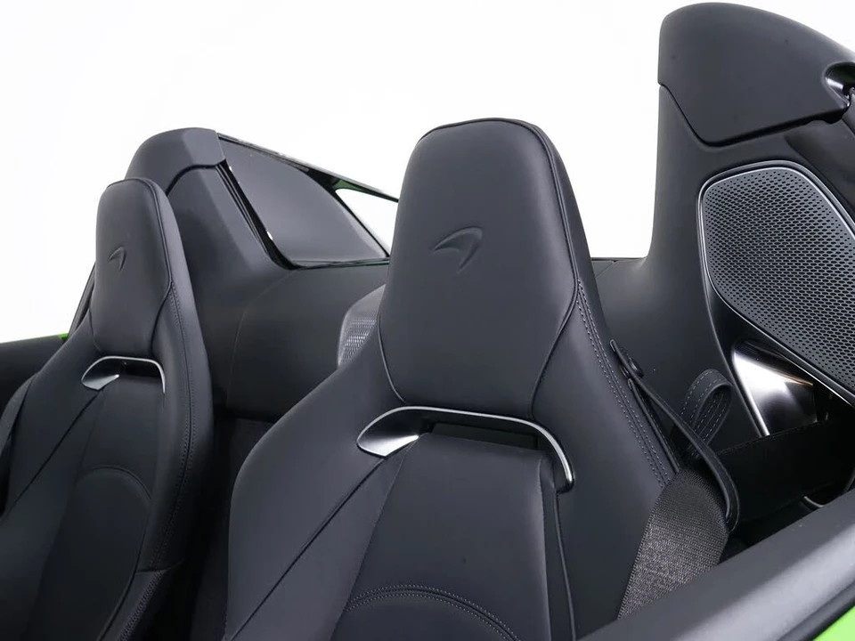 2026 McLaren Artura - Image 26 of 31