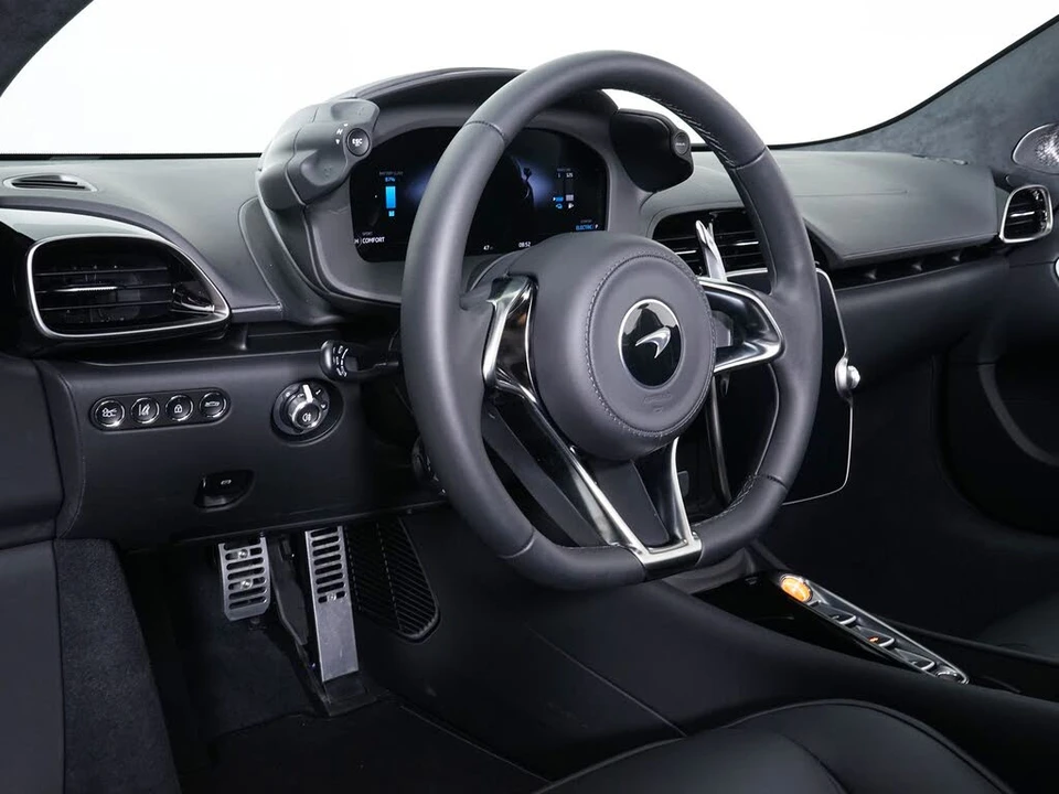 2026 McLaren Artura - Image 6 of 31