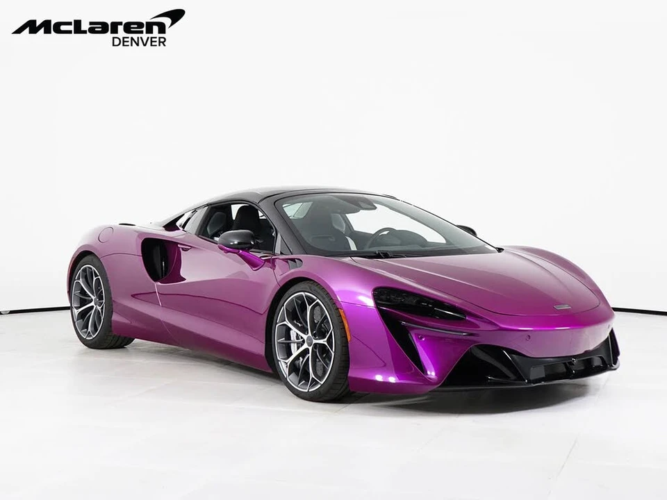 2026 McLaren Artura - Image 10 of 27