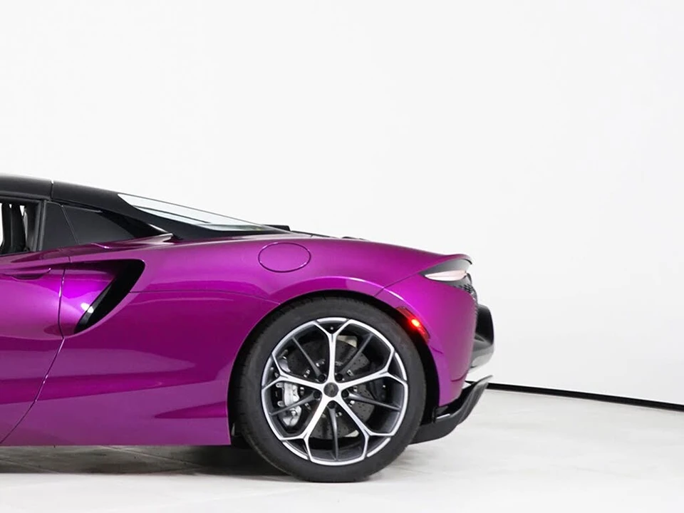 2026 McLaren Artura - Image 13 of 27