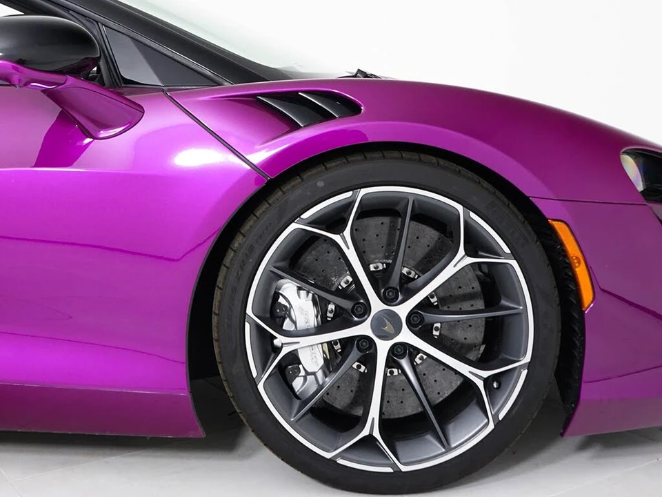 2026 McLaren Artura - Image 16 of 27