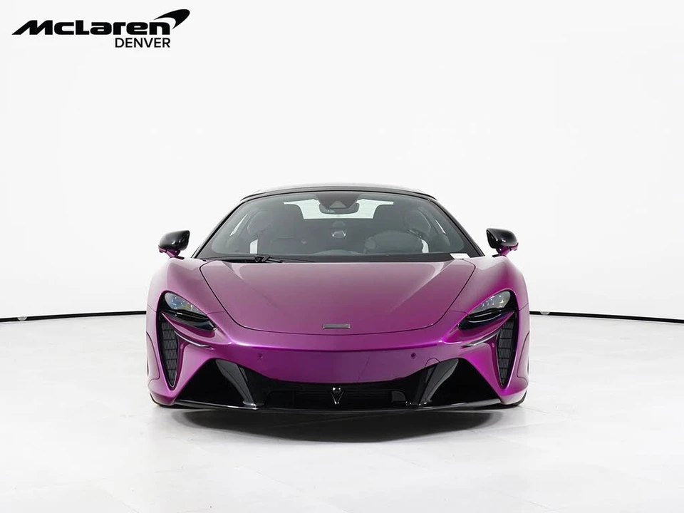 2026 McLaren Artura - Image 11 of 27