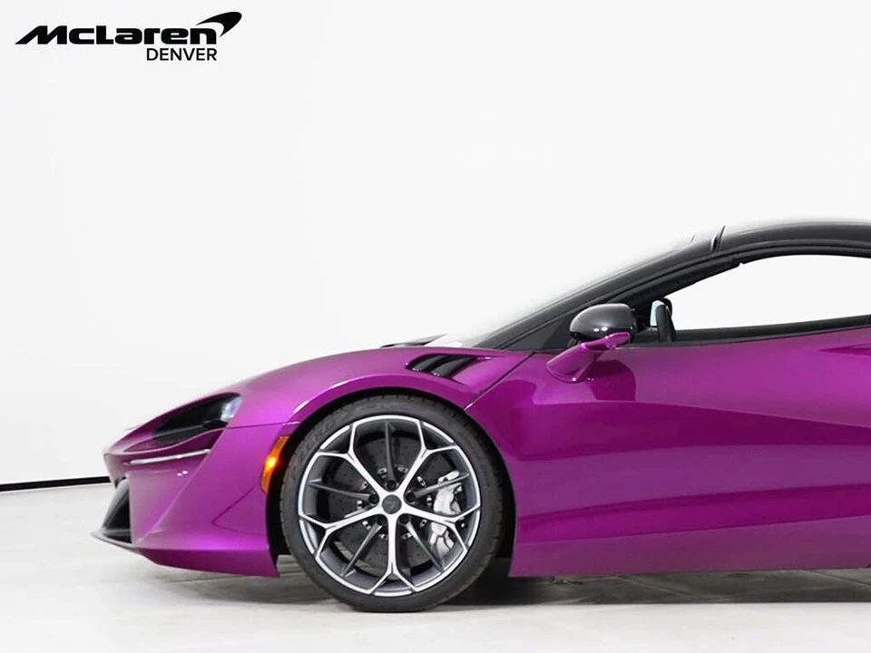 2026 McLaren Artura - Image 12 of 27