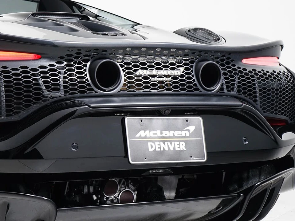2026 McLaren Artura - Image 20 of 29