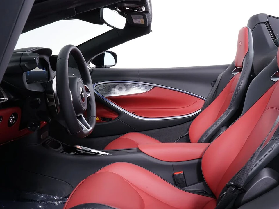 2026 McLaren Artura - Image 4 of 29