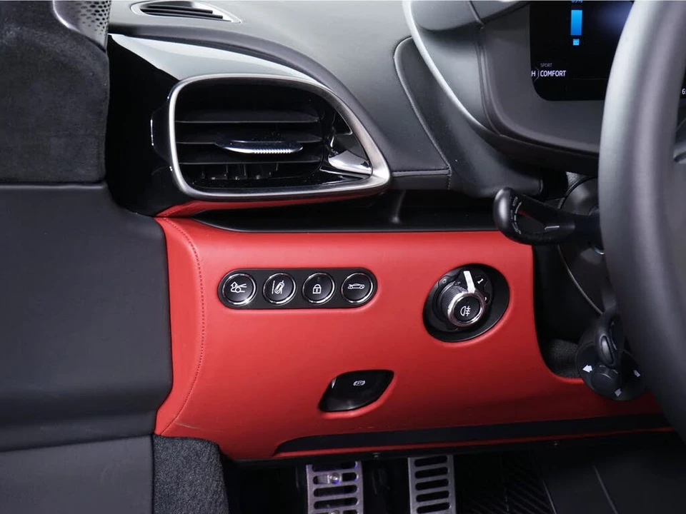 2026 McLaren Artura - Image 29 of 29