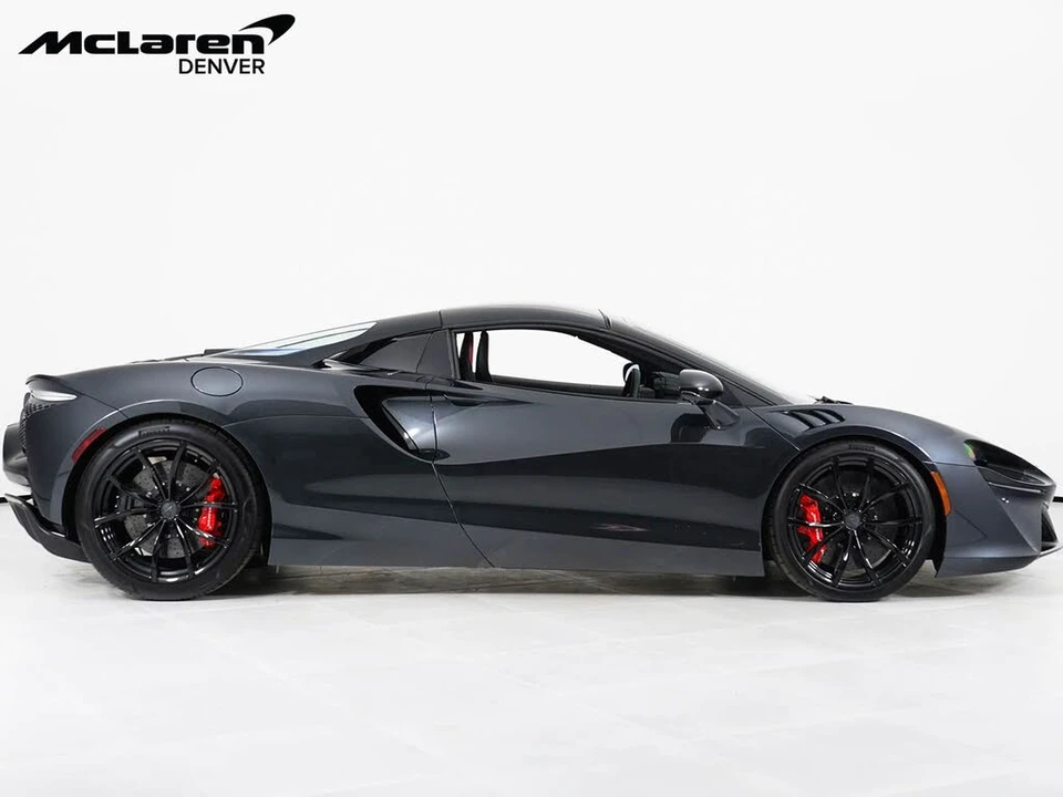 2026 McLaren Artura - Image 9 of 29