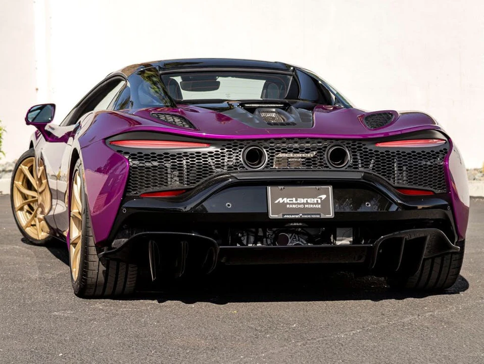 2026 McLaren Artura - Image 9 of 28