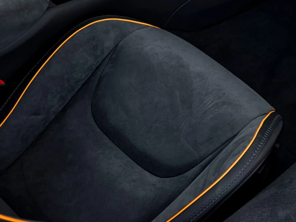 2026 McLaren Artura - Image 23 of 28