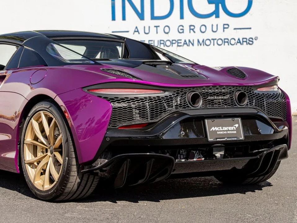 2026 McLaren Artura - Image 10 of 28
