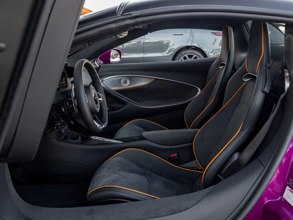 2026 McLaren Artura - Image 14 of 28