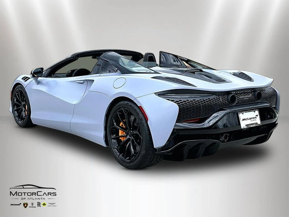 2026 McLaren Artura - Image 3 of 15