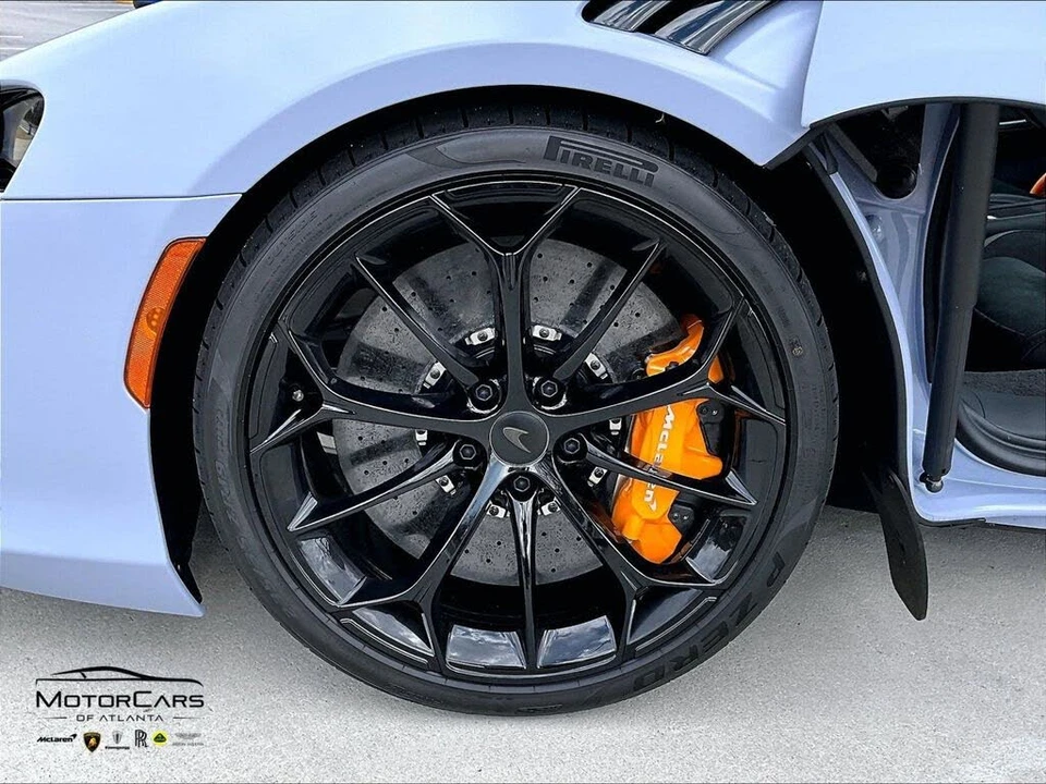 2026 McLaren Artura - Image 10 of 15