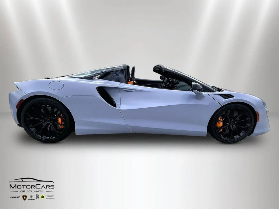2026 McLaren Artura - Image 12 of 15