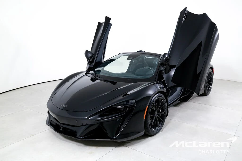 2026 McLaren Artura - Image 6 of 7