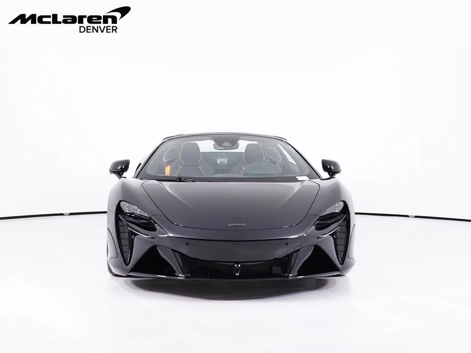 2026 McLaren Artura - Image 11 of 31