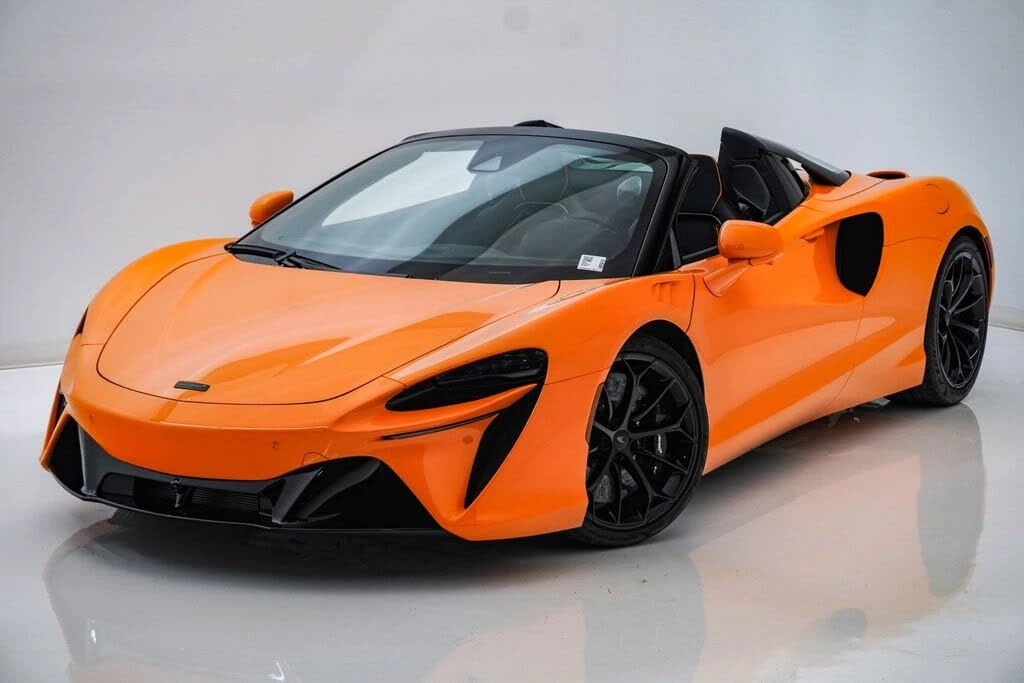 2026 McLaren Artura - Image 3 of 31