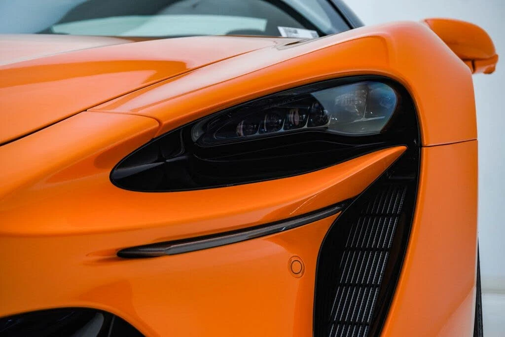 2026 McLaren Artura - Image 8 of 31
