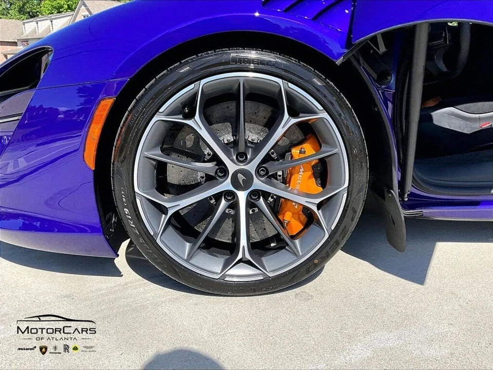 2026 McLaren Artura - Image 10 of 15