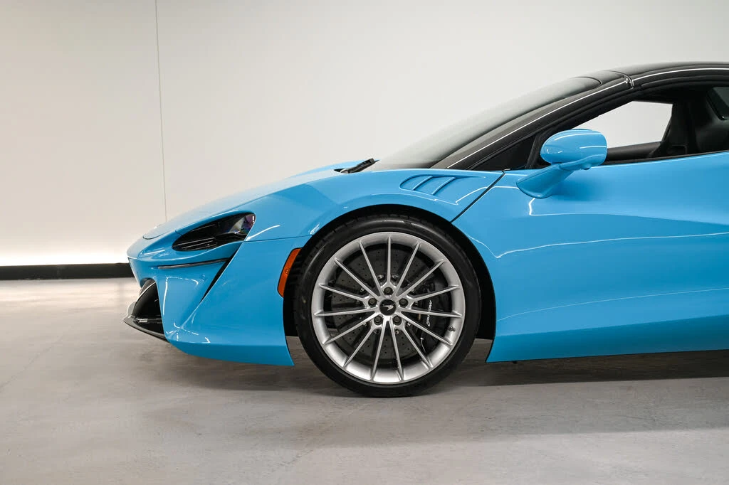 2026 McLaren Artura - Image 8 of 23