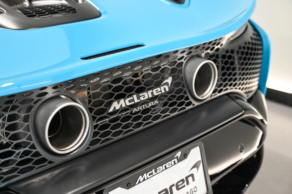 2026 McLaren Artura - Image 12 of 23