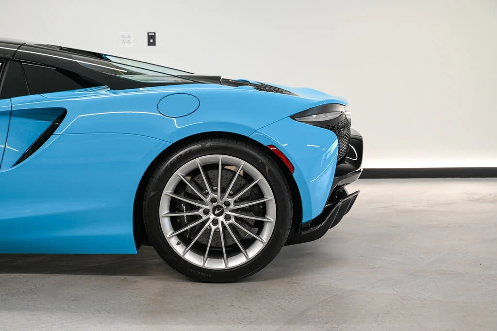 2026 McLaren Artura - Image 9 of 23